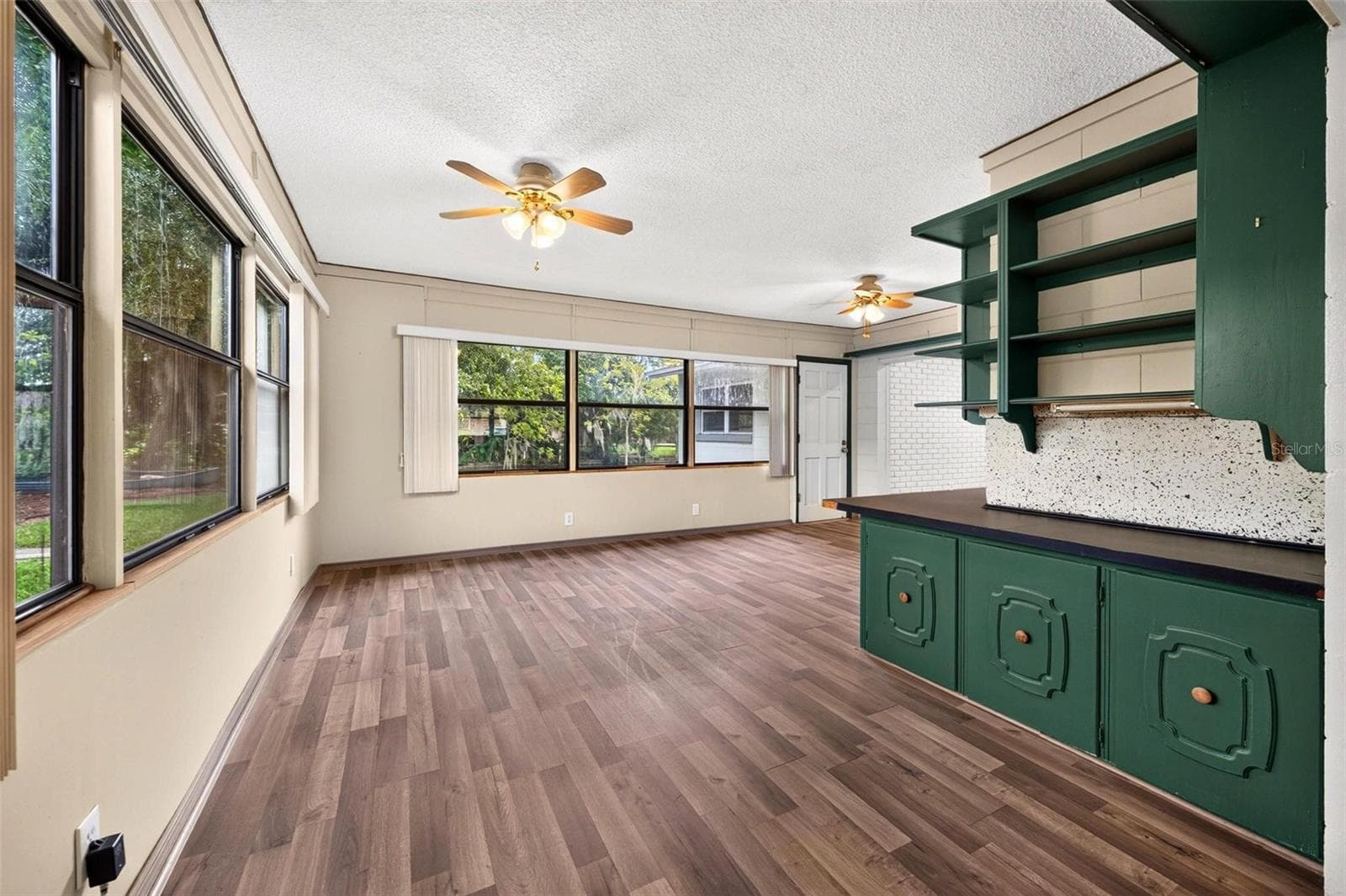 Single Family Residence at 2504 LAUDERDALE CT, ORLANDO, photo 9 of 82