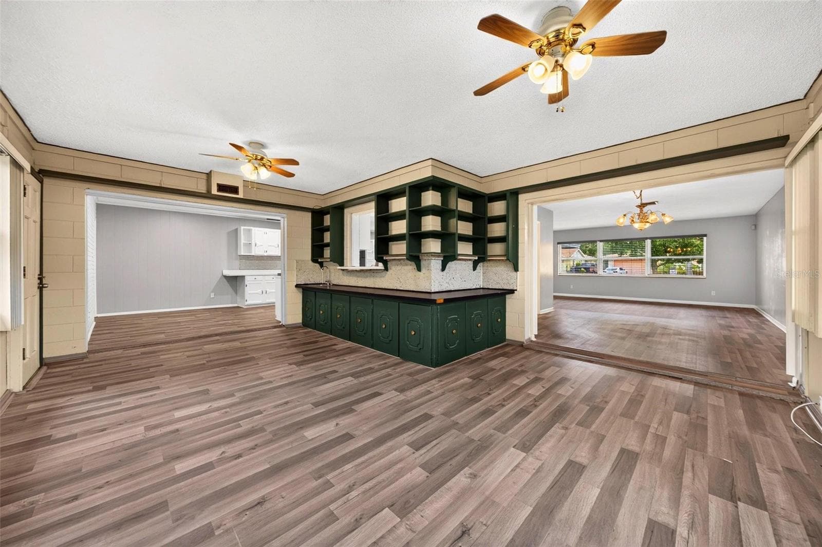 Single Family Residence at 2504 LAUDERDALE CT, ORLANDO, photo 10 of 82