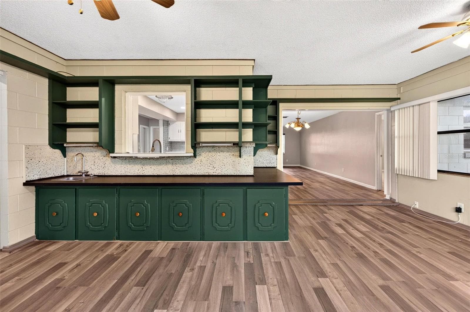 Single Family Residence at 2504 LAUDERDALE CT, ORLANDO, photo 11 of 82