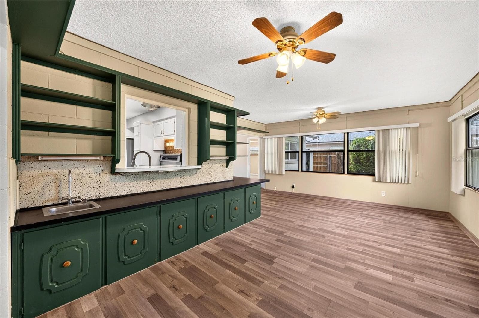 Single Family Residence at 2504 LAUDERDALE CT, ORLANDO, photo 13 of 82