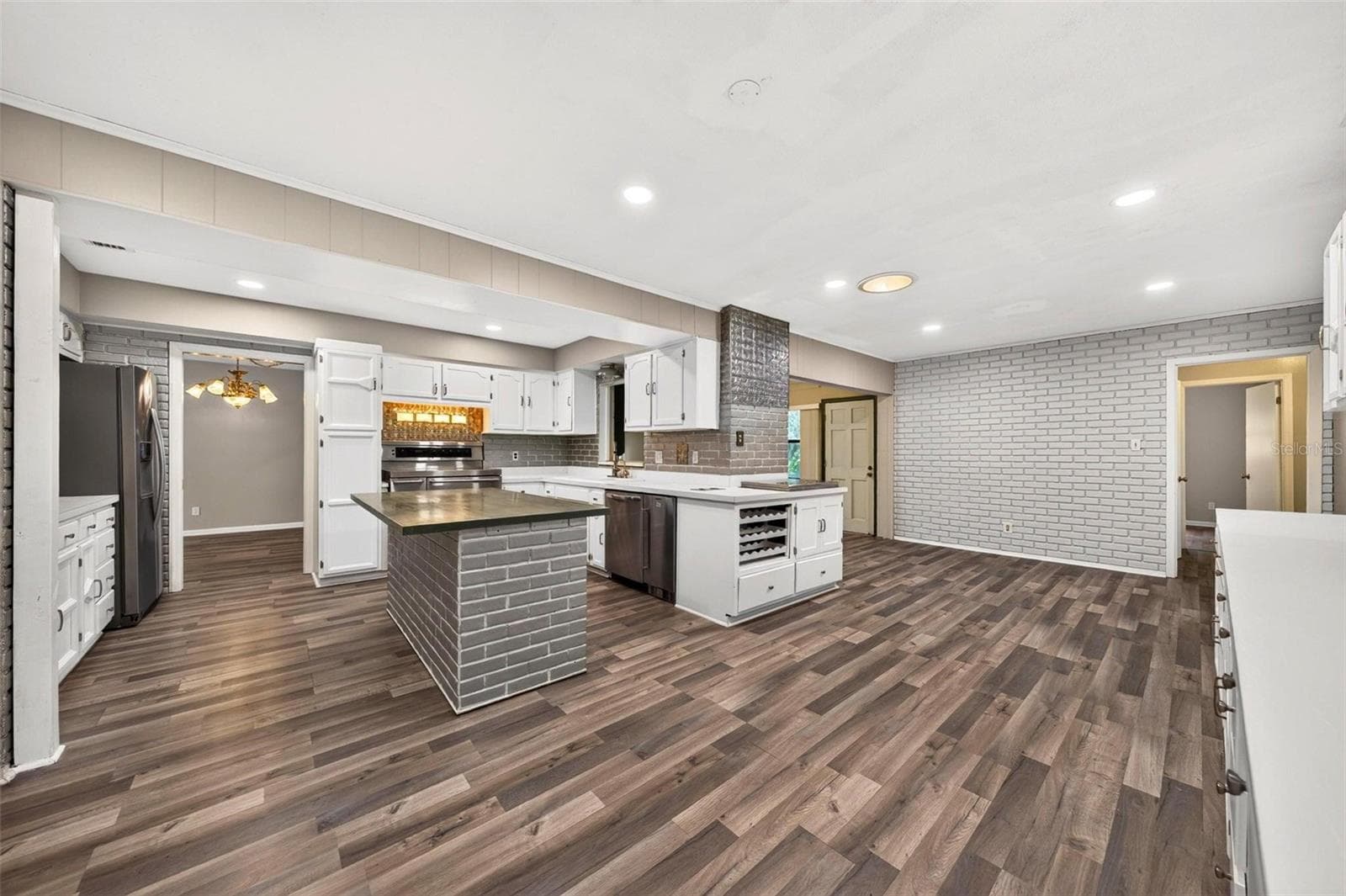Single Family Residence at 2504 LAUDERDALE CT, ORLANDO, photo 21 of 82