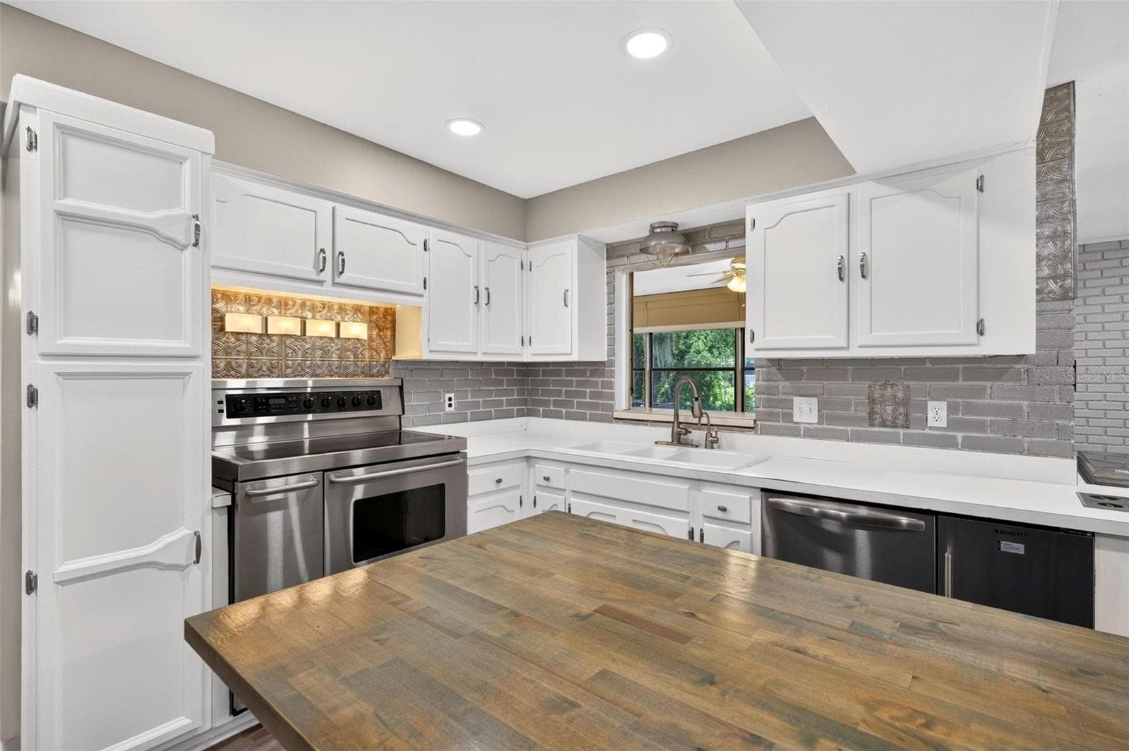 Single Family Residence at 2504 LAUDERDALE CT, ORLANDO, photo 23 of 82