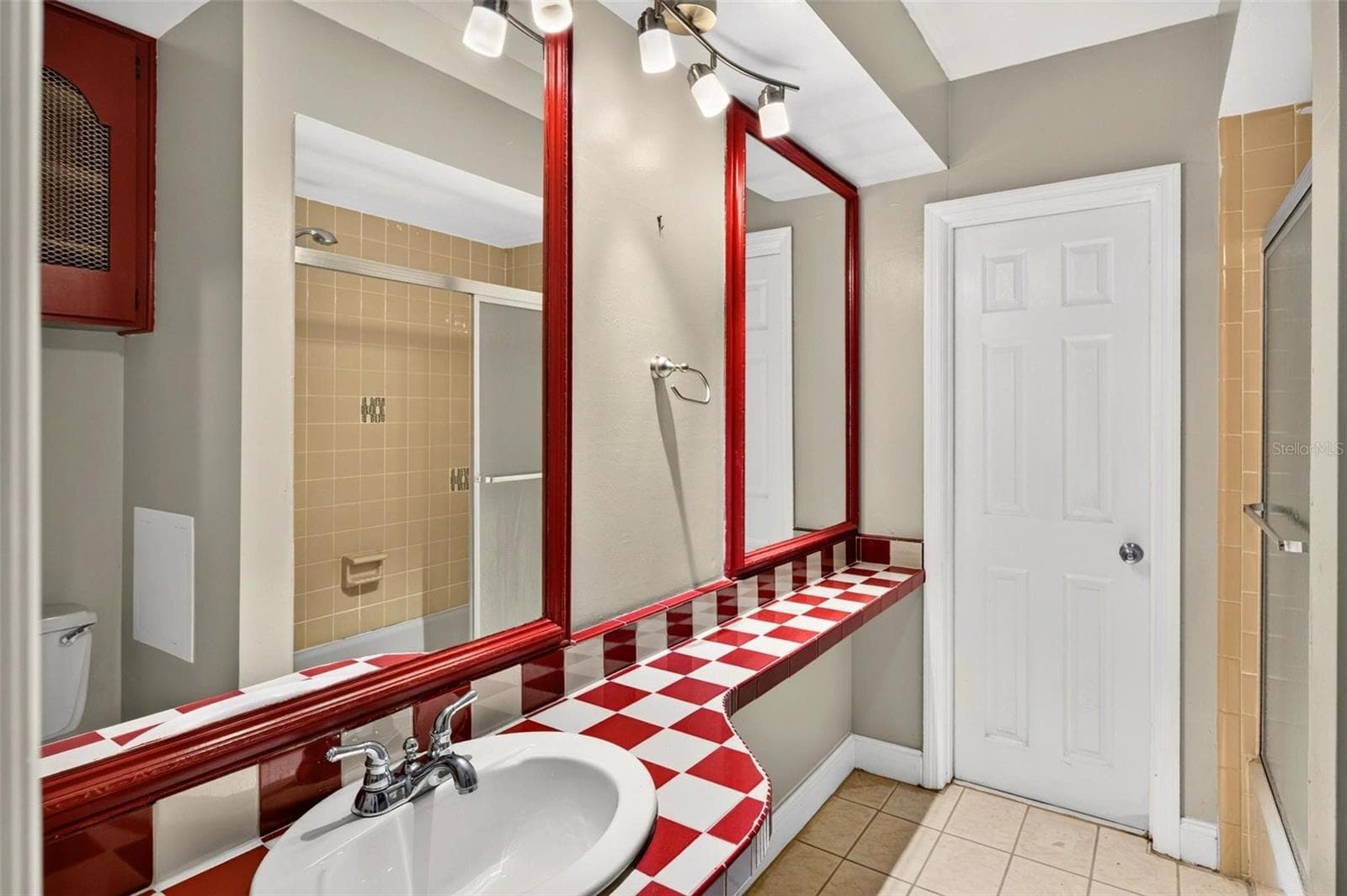 Single Family Residence at 2504 LAUDERDALE CT, ORLANDO, photo 38 of 82