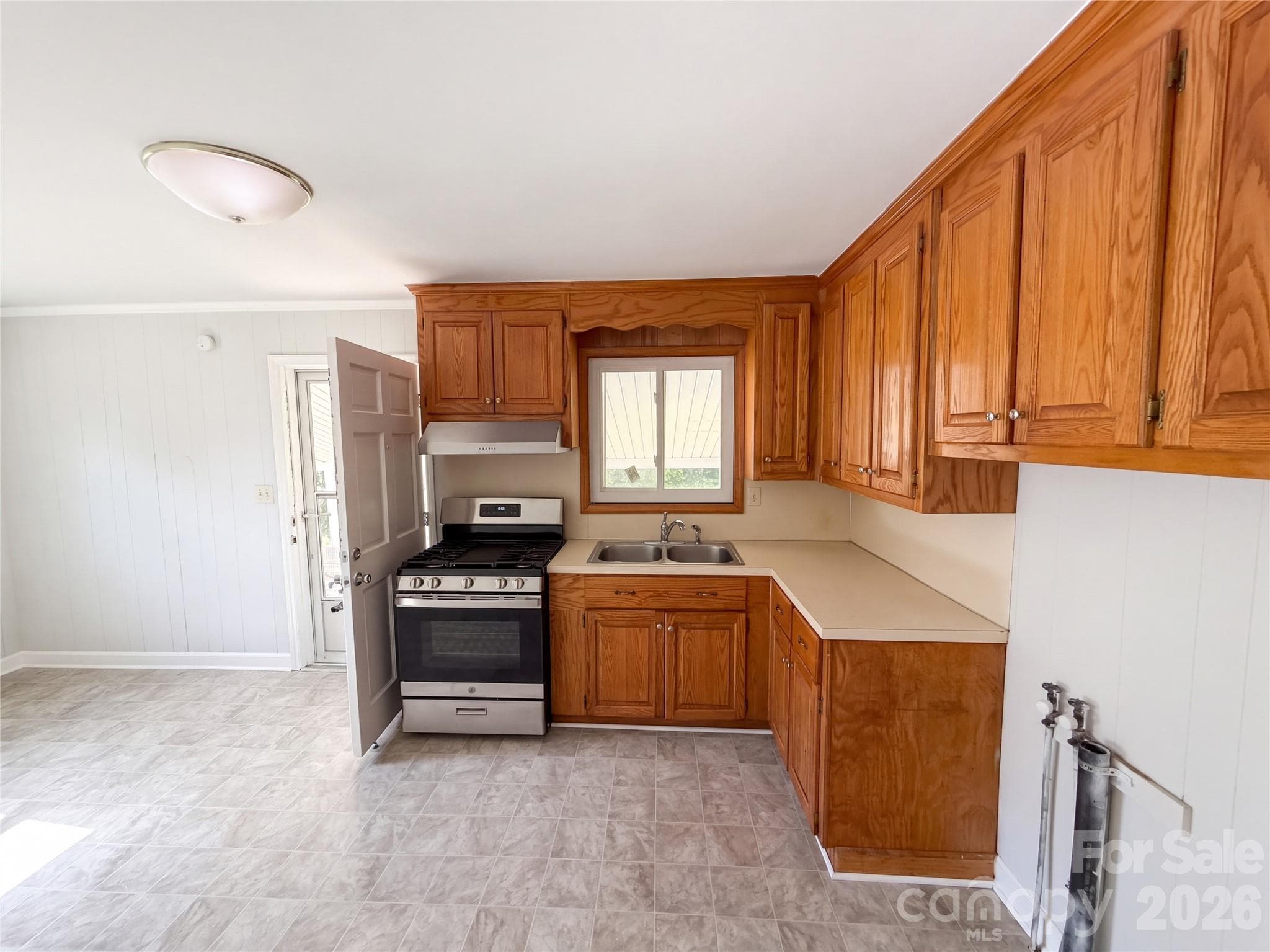 Single Family Residence at 264 Crowell Drive SW, Concord, photo 3 of 23