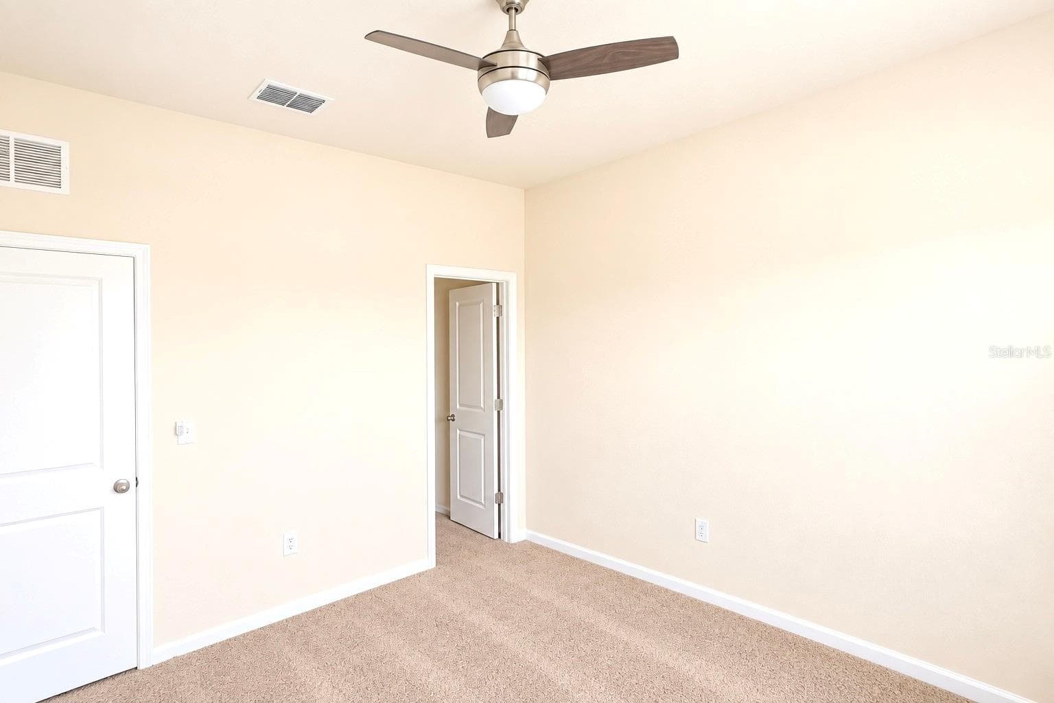 Single Family Residence at 1014 WANDERER DR, DELTONA, photo 15 of 74