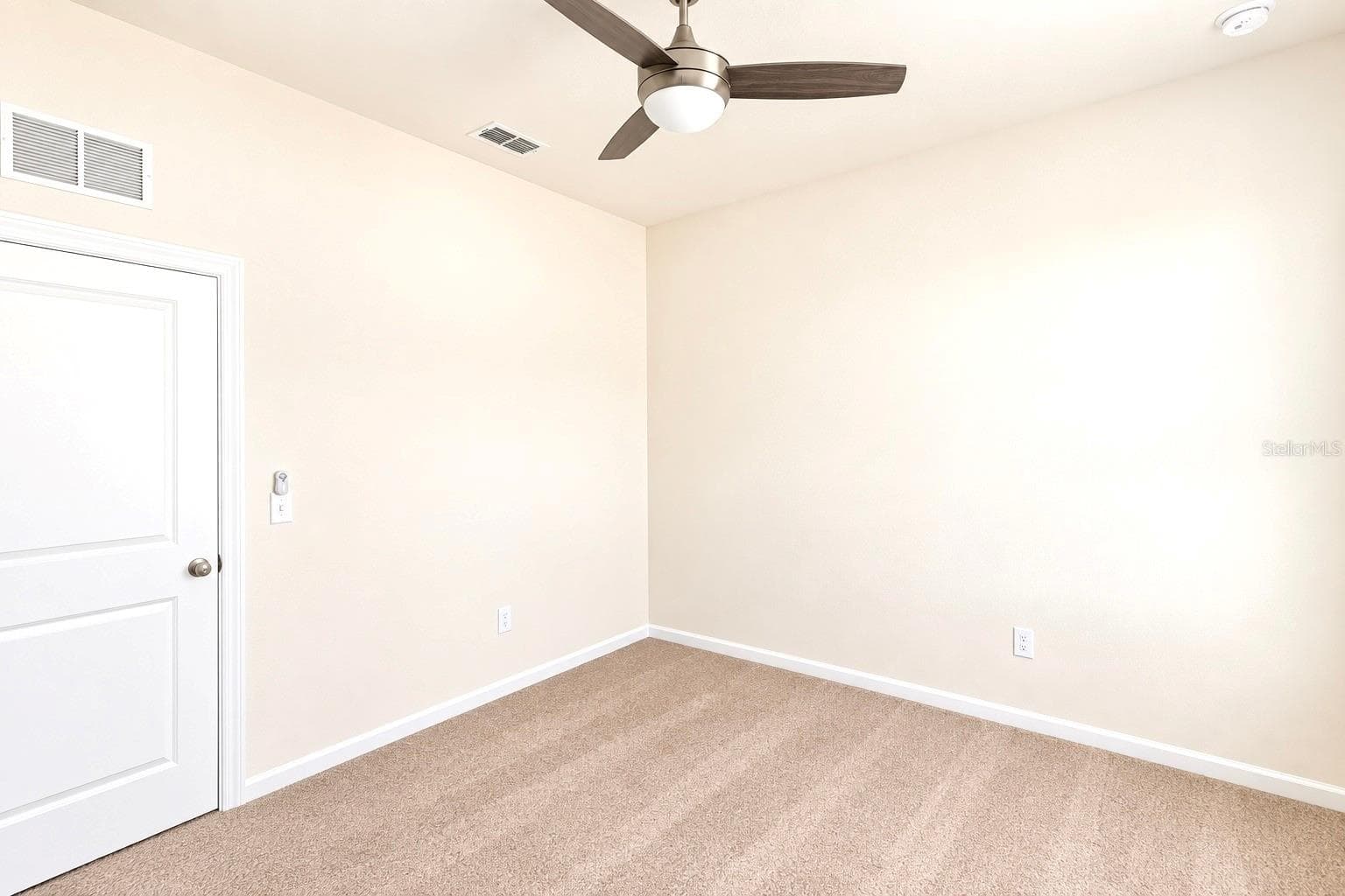 Single Family Residence at 1014 WANDERER DR, DELTONA, photo 21 of 74