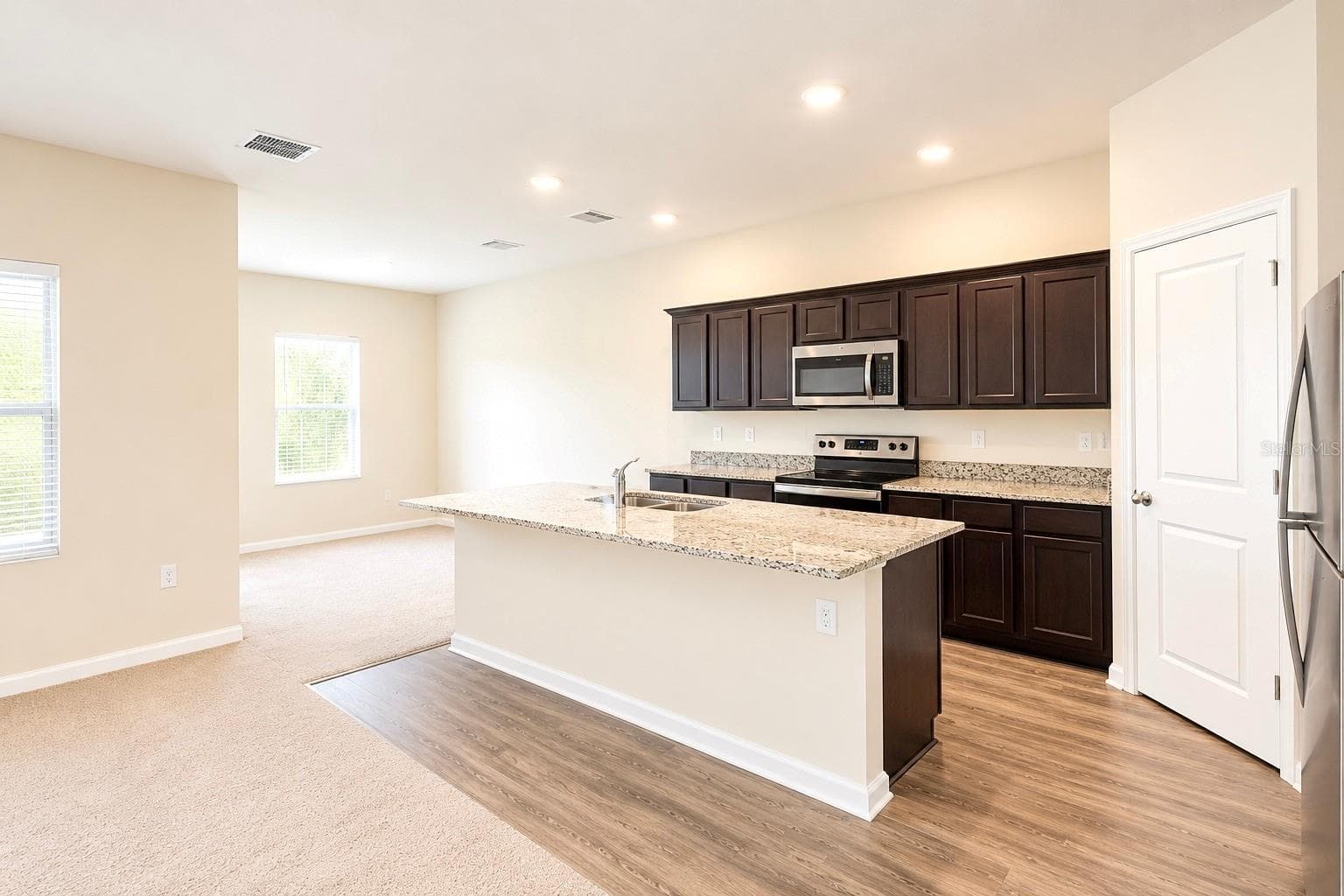 Single Family Residence at 1014 WANDERER DR, DELTONA, photo 29 of 74