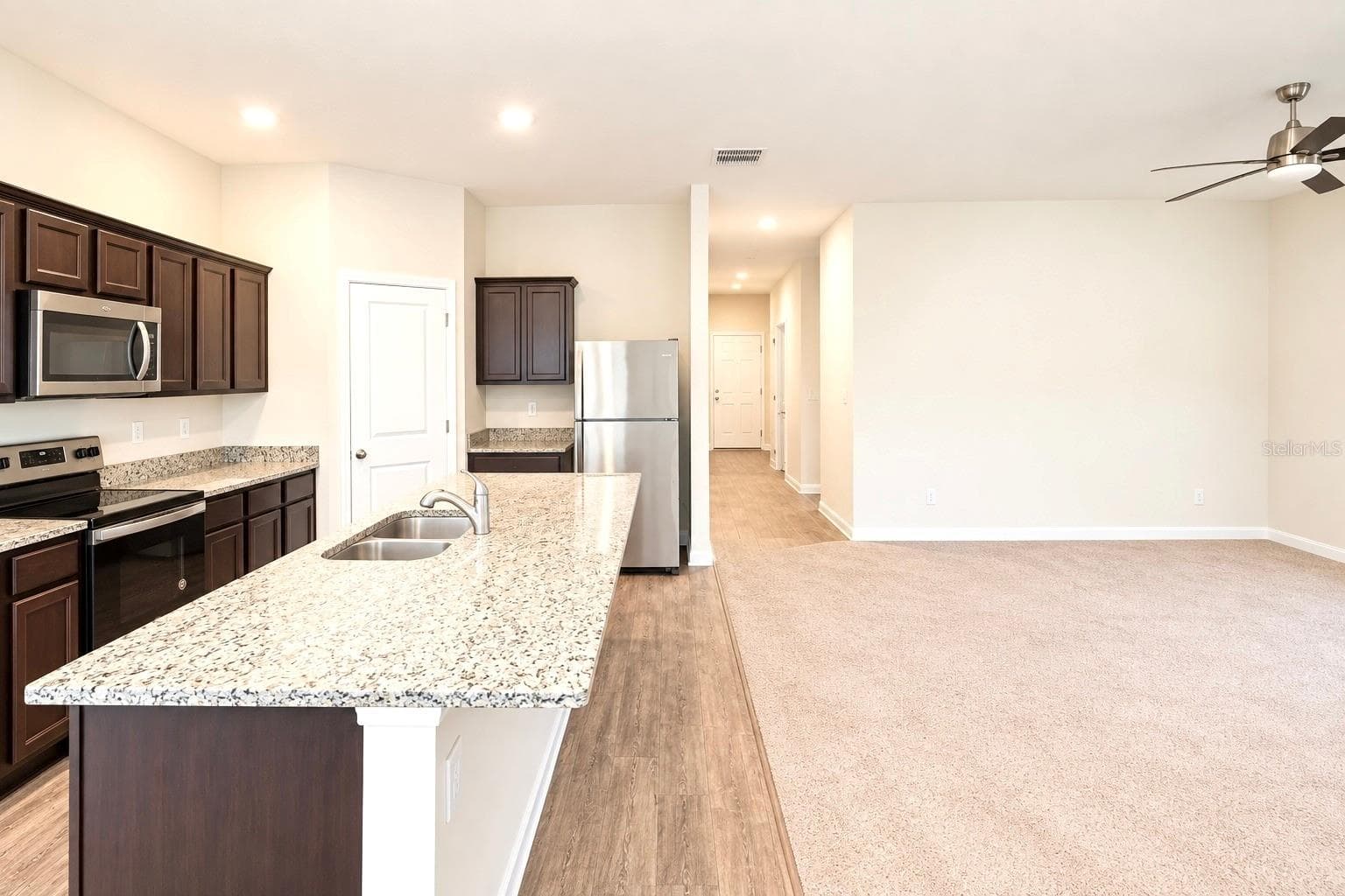 Single Family Residence at 1014 WANDERER DR, DELTONA, photo 31 of 74