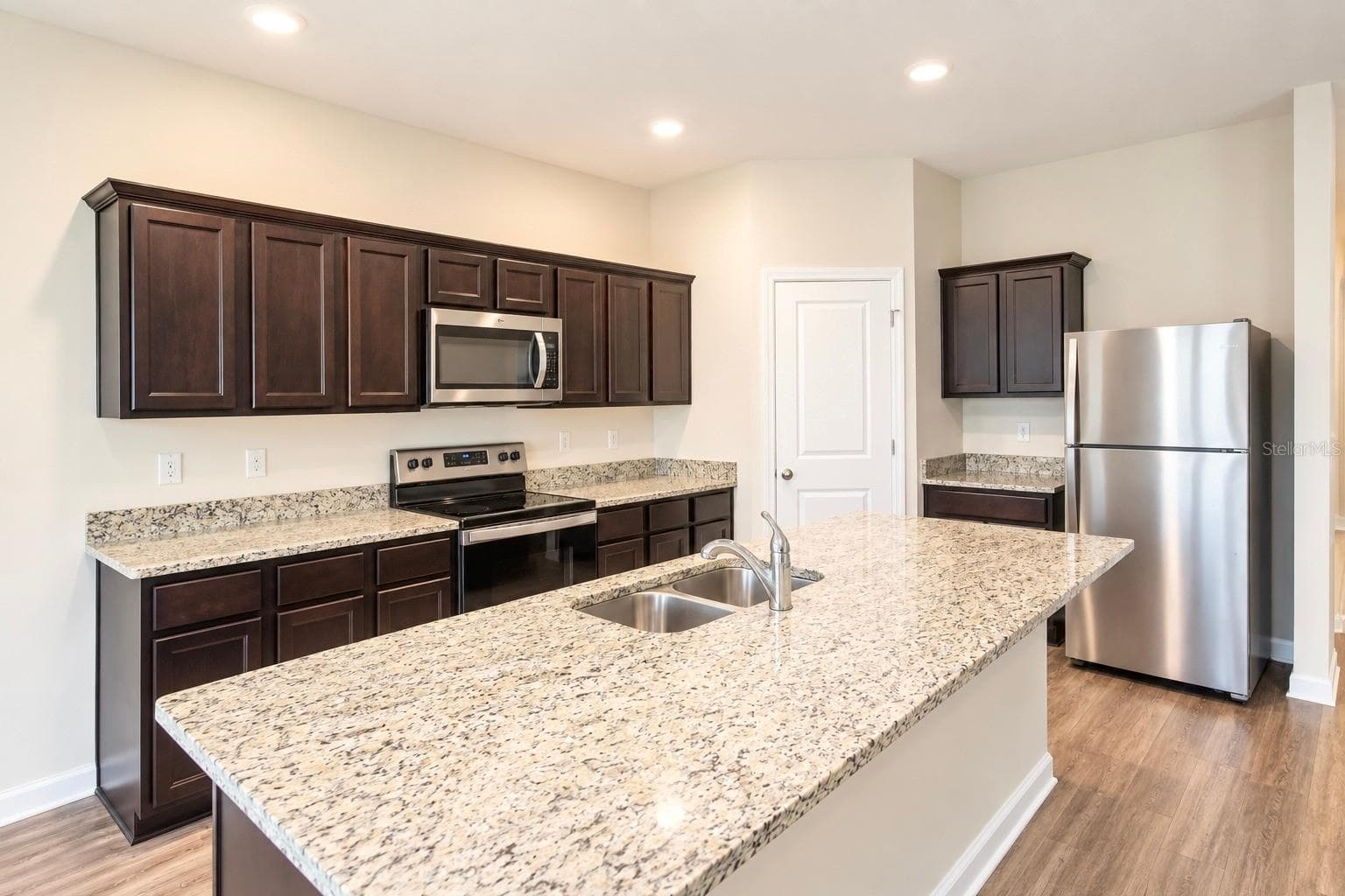 Single Family Residence at 1014 WANDERER DR, DELTONA, photo 33 of 74