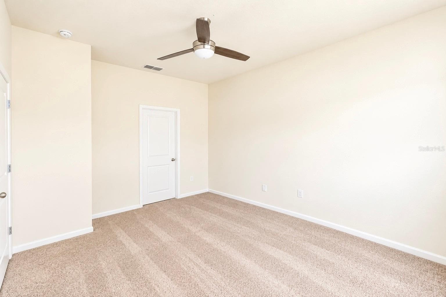 Single Family Residence at 1014 WANDERER DR, DELTONA, photo 47 of 74