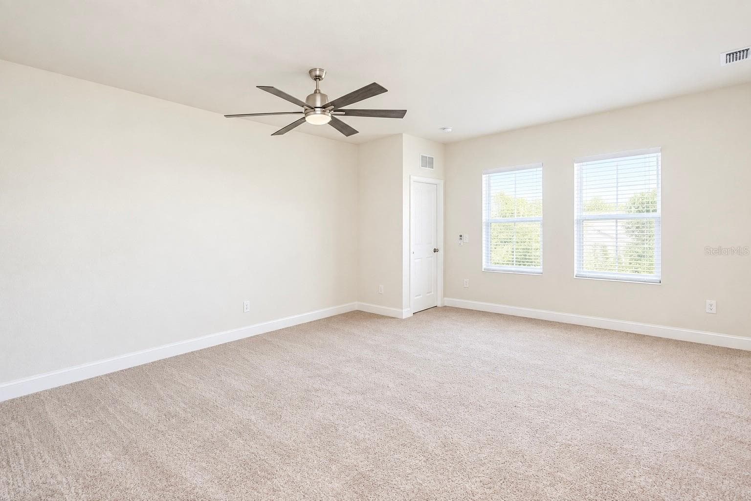 Single Family Residence at 1014 WANDERER DR, DELTONA, photo 55 of 74