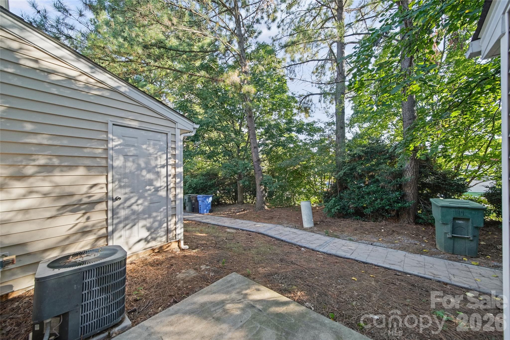Townhouse at 144 Mangum Circle, Mooresville, photo 24 of 29