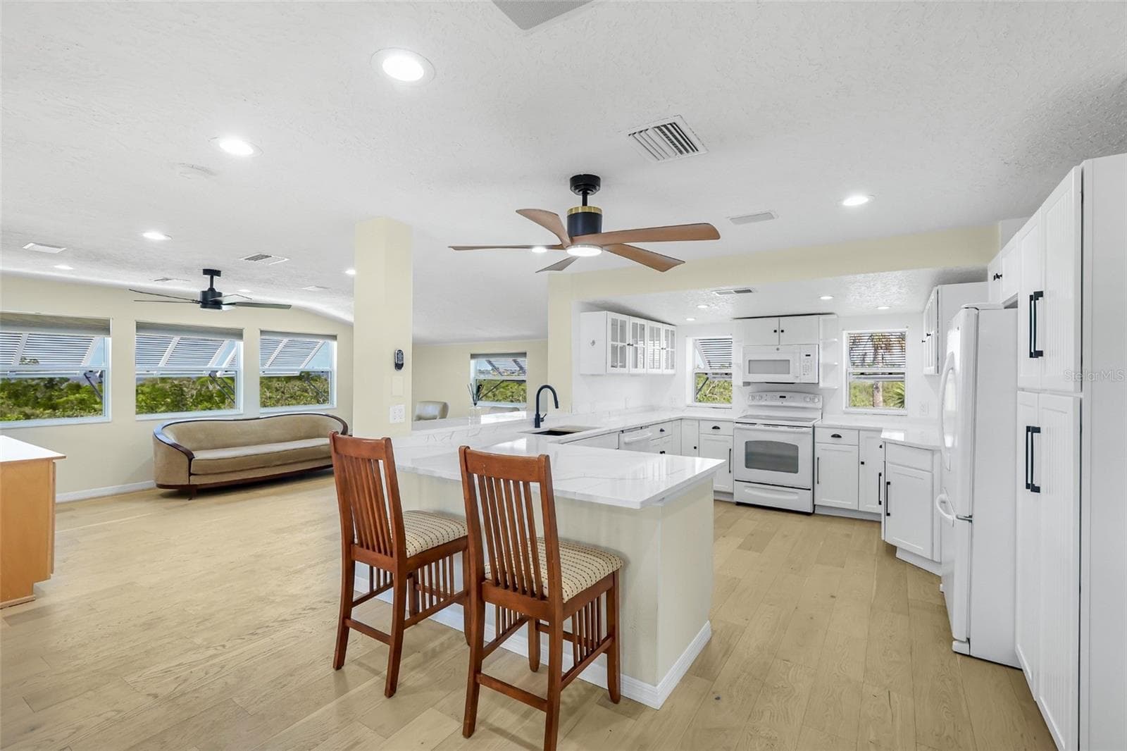 Single Family Residence at 707 40TH ST W, PALMETTO, photo 13 of 37