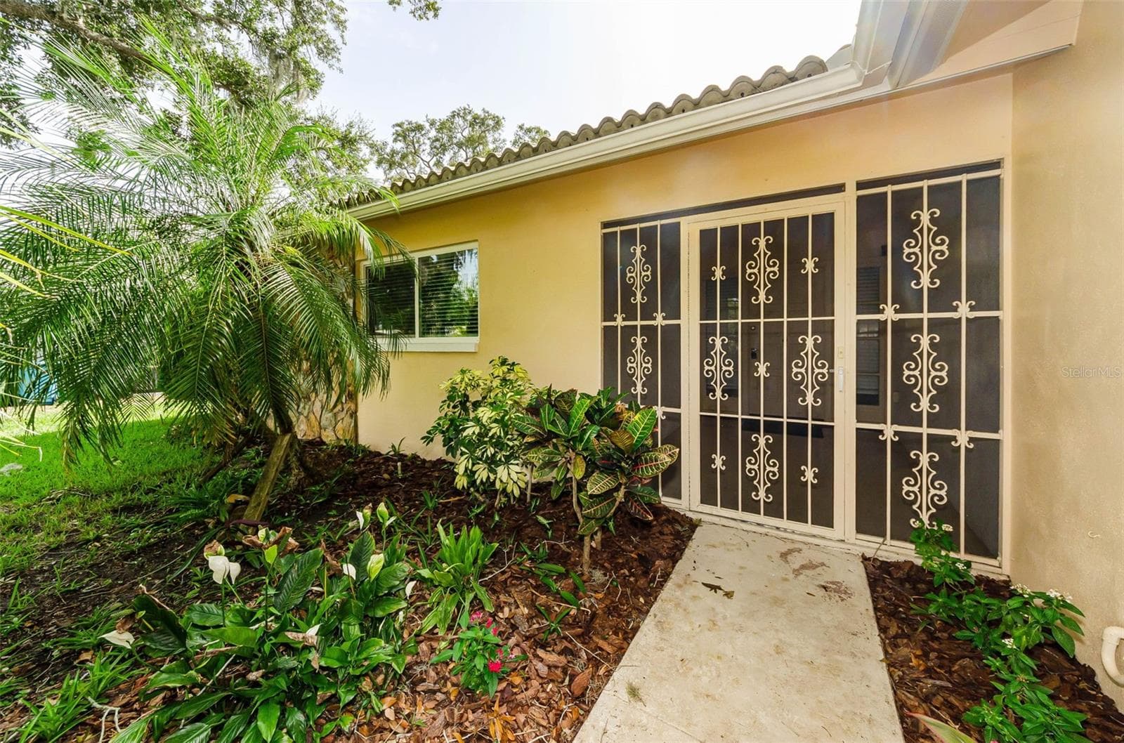 Single Family Residence at 1529 E DORCHESTER DR, PALM HARBOR, photo 5 of 20