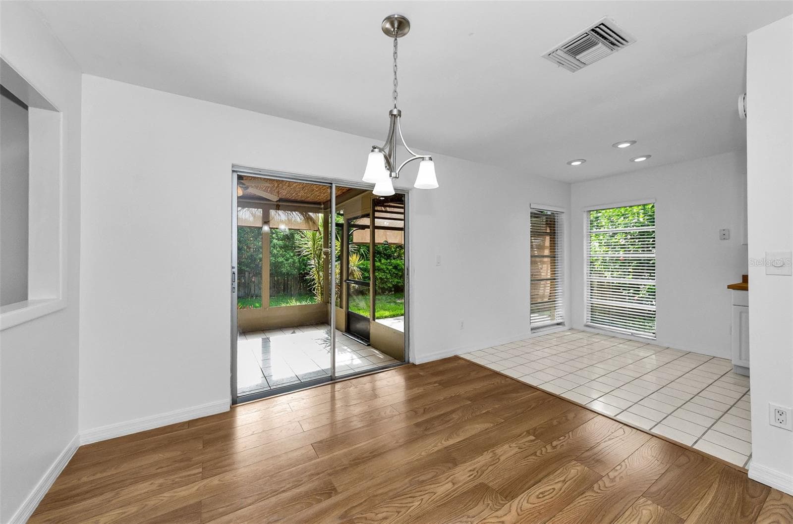 Single Family Residence at 1529 E DORCHESTER DR, PALM HARBOR, photo 7 of 20