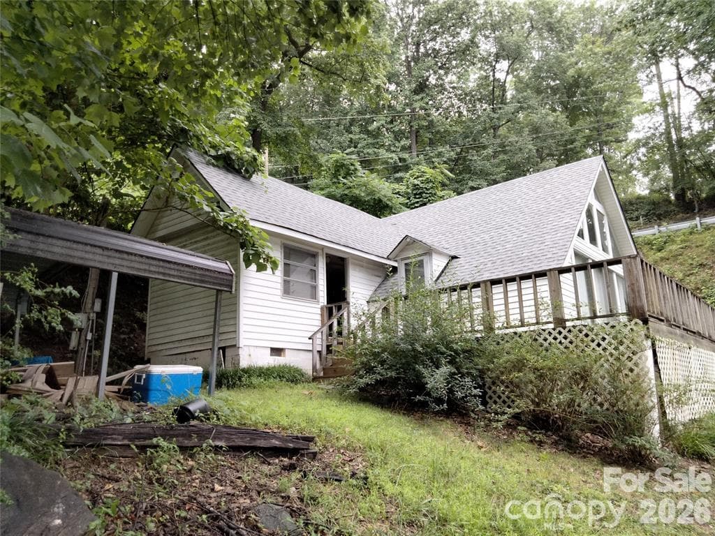 Single Family Residence at 127 Rock Crest Cove, Lake Lure, photo 13 of 14