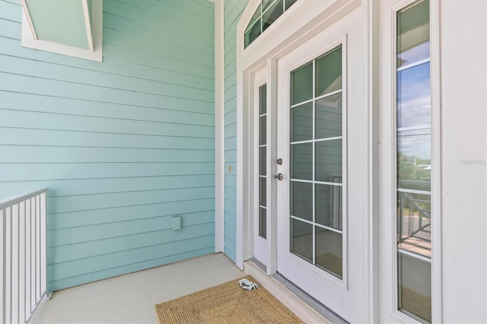 Front Porch - 4030 GULF COAST DR, HERNANDO BEACH