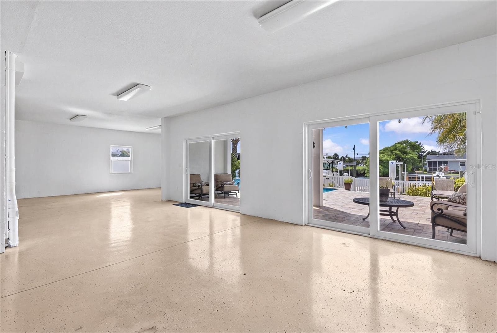 3 Car Garage with Plenty of Mancave - 4030 GULF COAST DR, HERNANDO BEACH