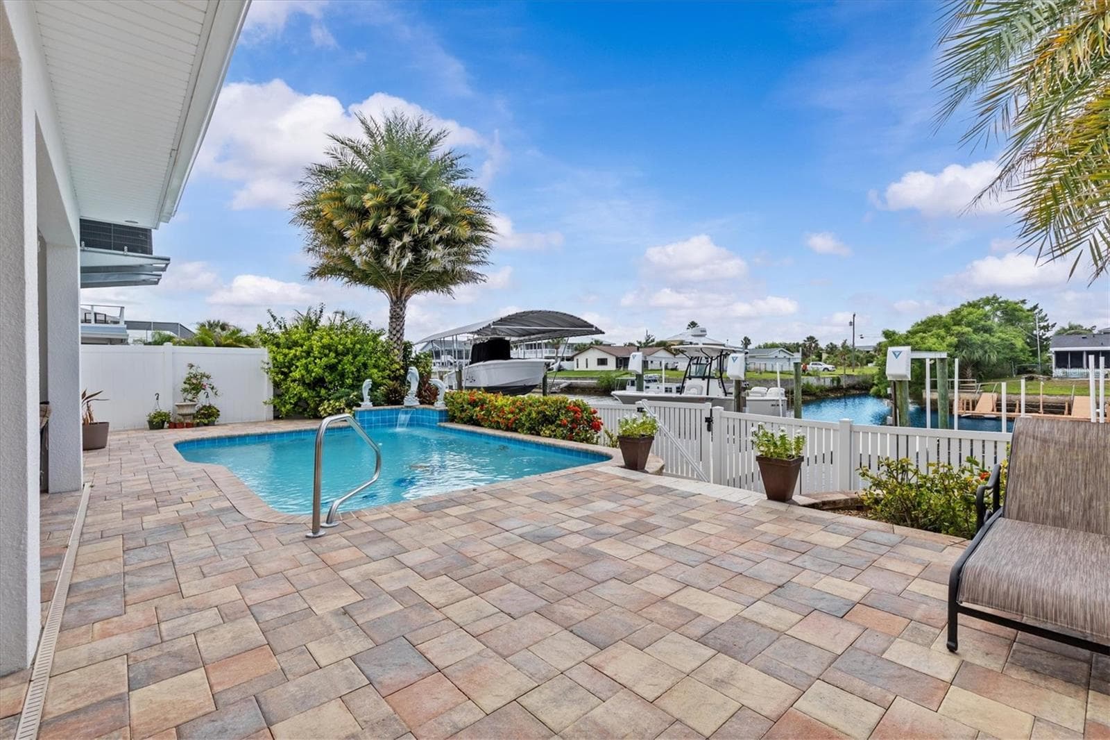 Pavers Adorn - 4030 GULF COAST DR, HERNANDO BEACH
