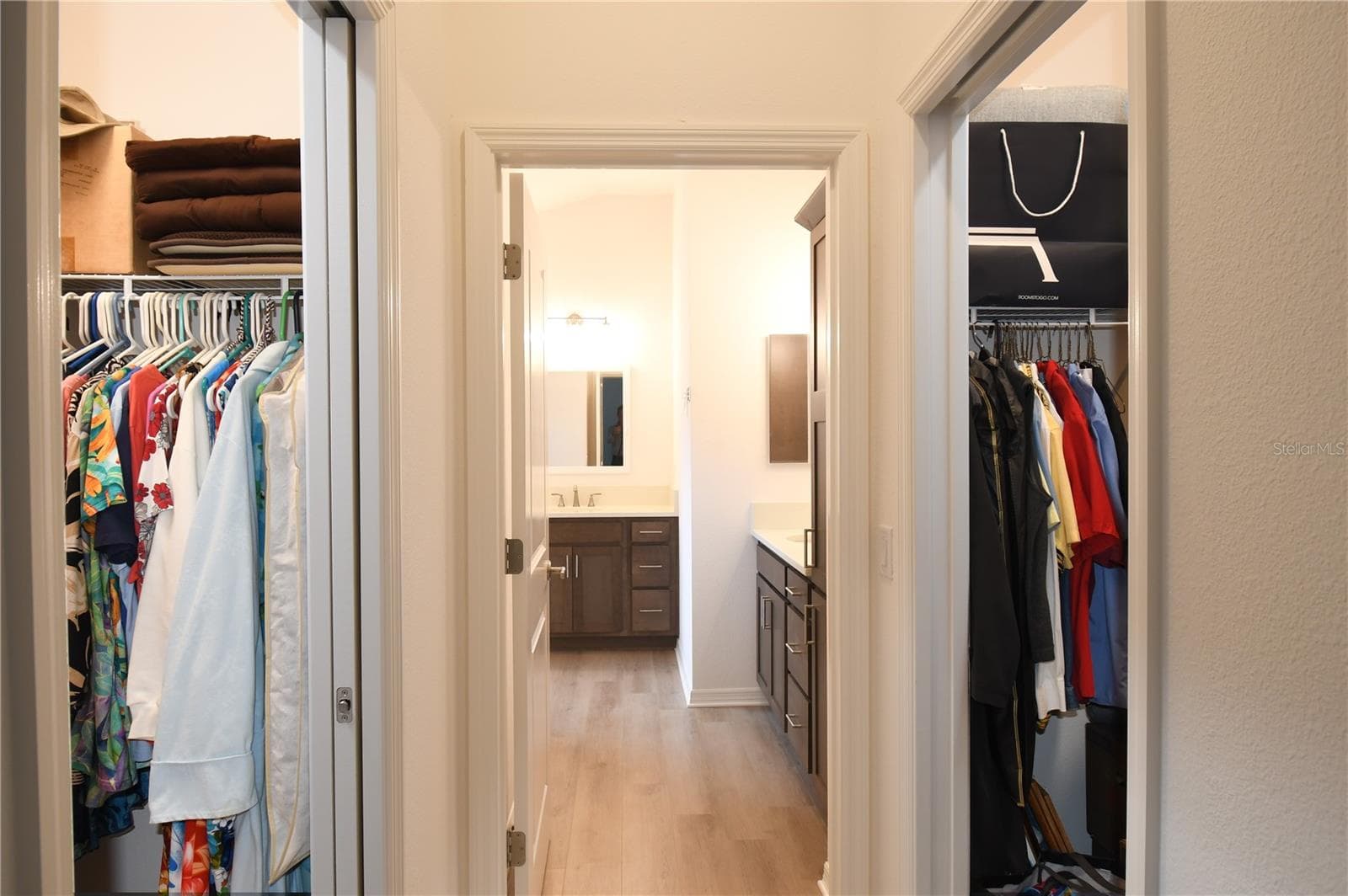 Master Walk-In Closets - 4157 COLLERETTE CT, THE VILLAGES