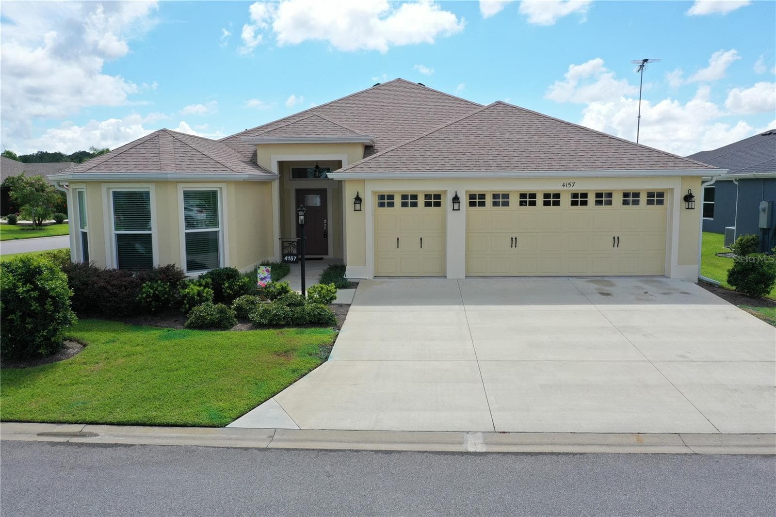 Front of the Begonia Model Home in the Village of Deluna - 4157 COLLERETTE CT, THE VILLAGES