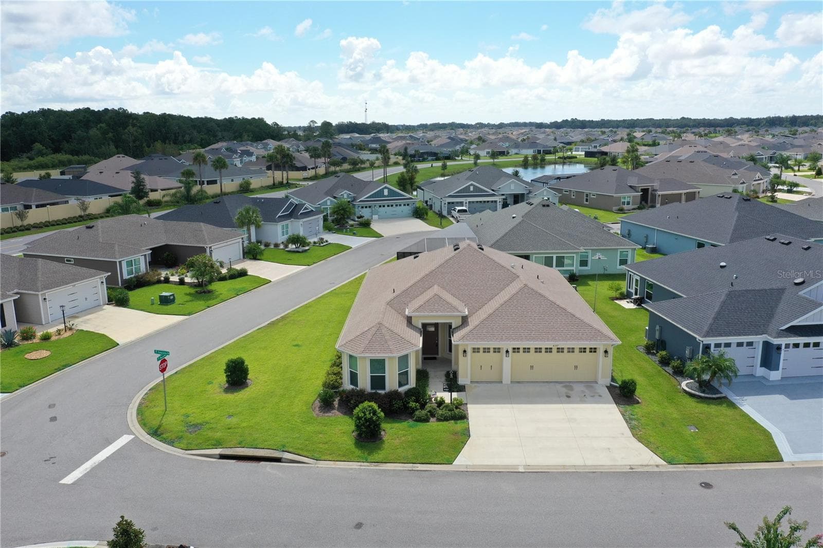 Front of the Home with View of Corner Lot - 4157 COLLERETTE CT, THE VILLAGES