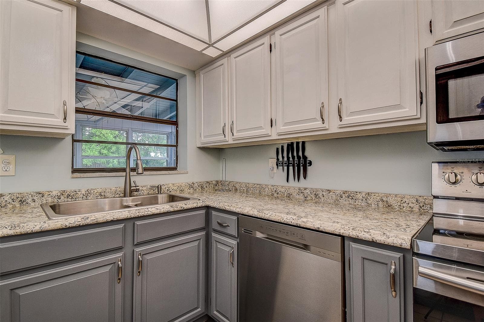 Kitchen - 6237 DALTON ST, SPRING HILL