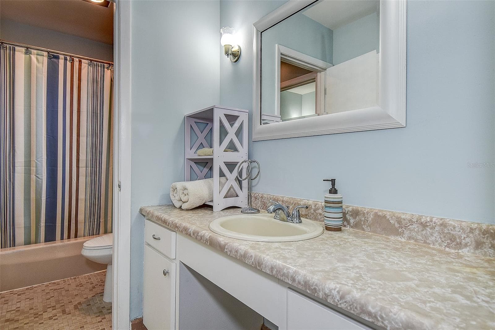 Bath from Primary Bedroom - 6237 DALTON ST, SPRING HILL