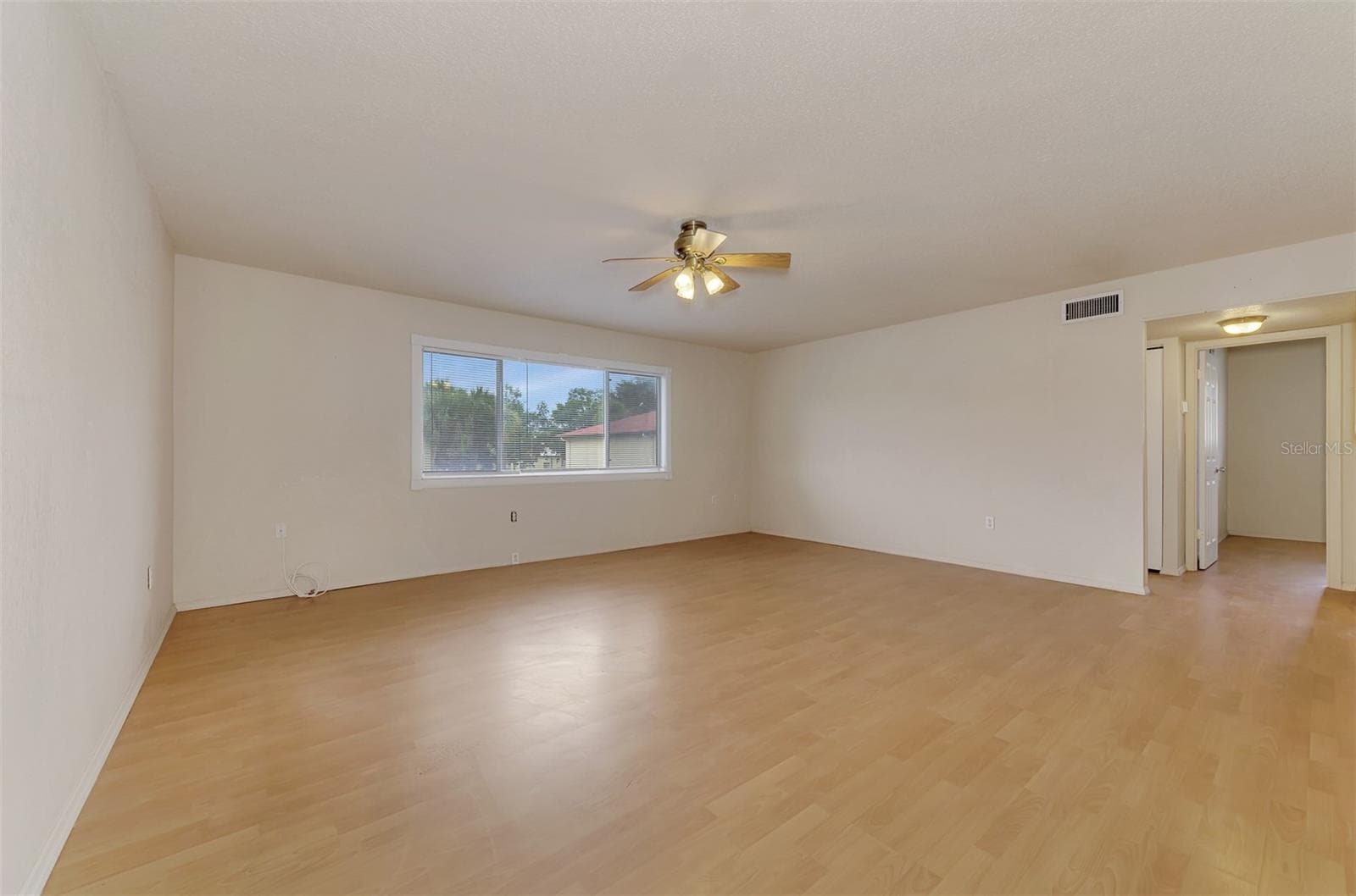 Condominium at 360 BASE AVE E #424, VENICE, photo 8 of 31