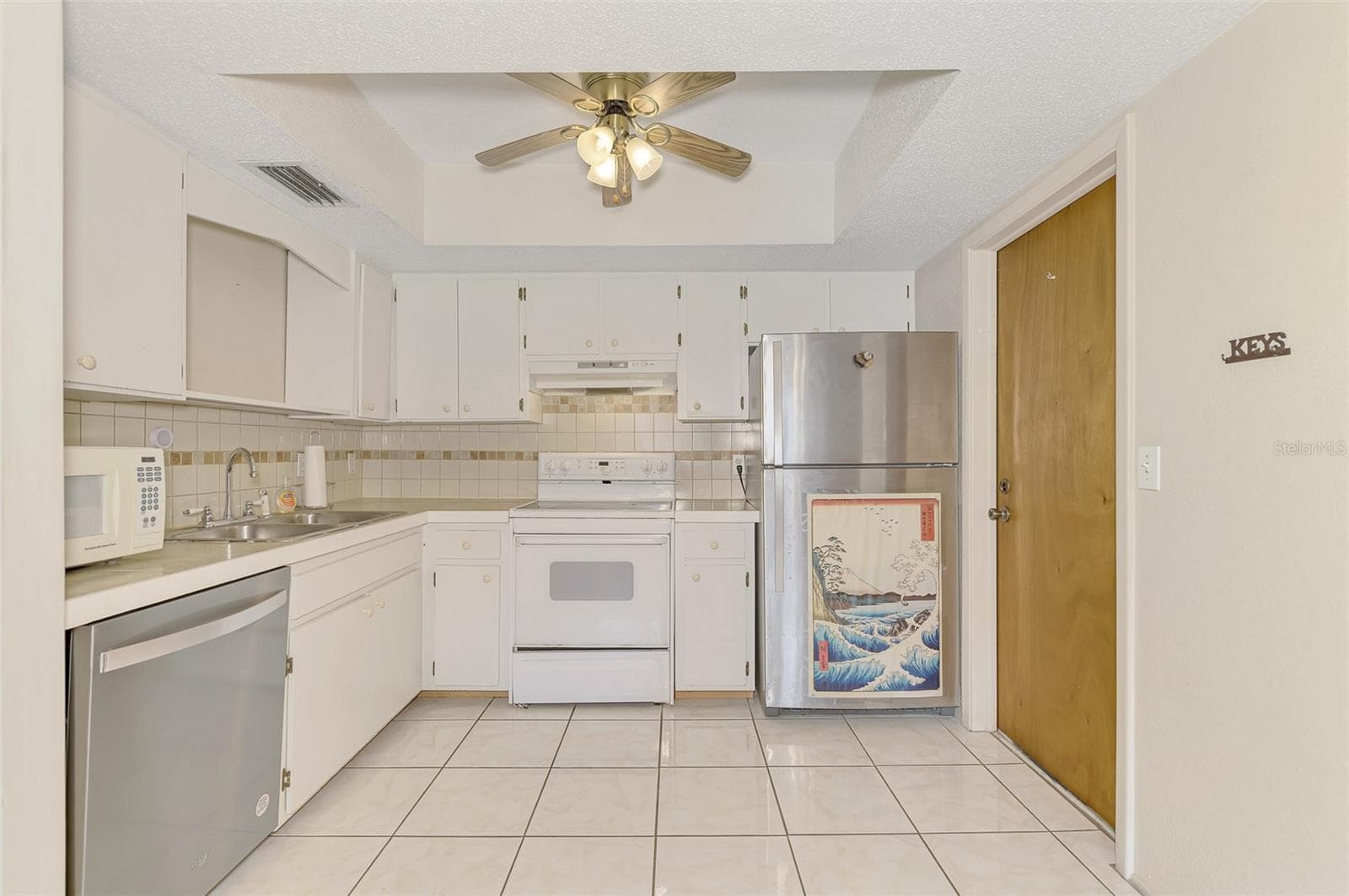 Condominium at 360 BASE AVE E #424, VENICE, photo 12 of 31