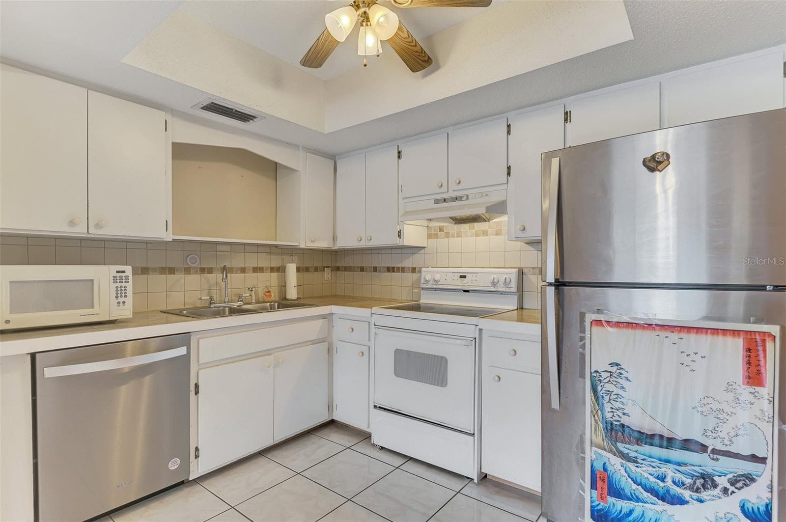 Condominium at 360 BASE AVE E #424, VENICE, photo 13 of 31