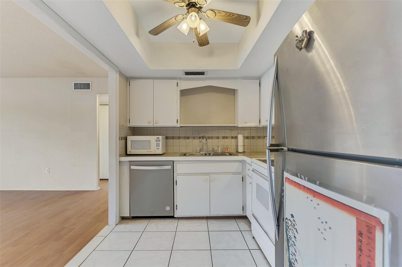 Condominium at 360 BASE AVE E #424, VENICE, photo 15 of 31