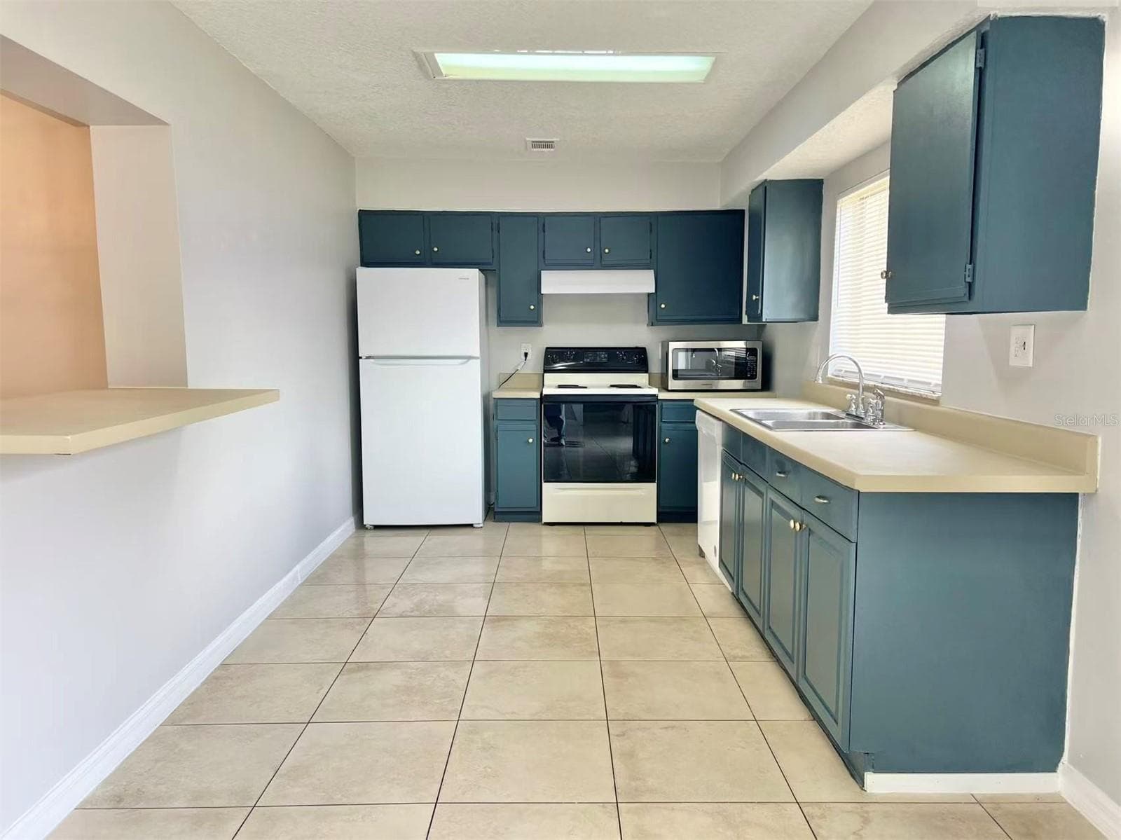 Single Family Residence at 291 LALLA LN, APOPKA, photo 6 of 27