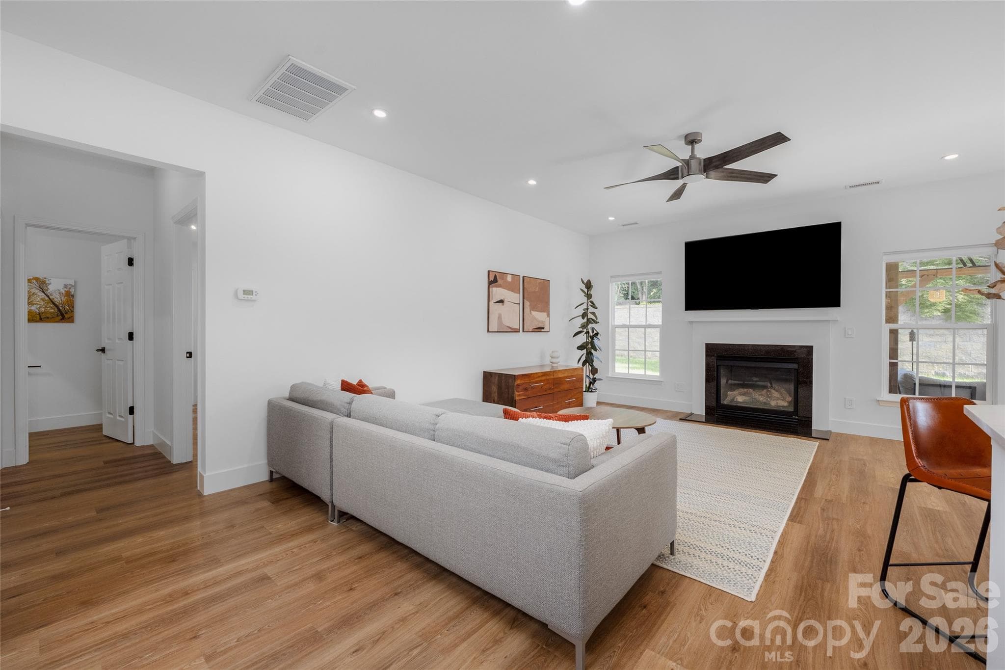 Single Family Residence at 20315 Southshore Drive, Cornelius, photo 6 of 48
