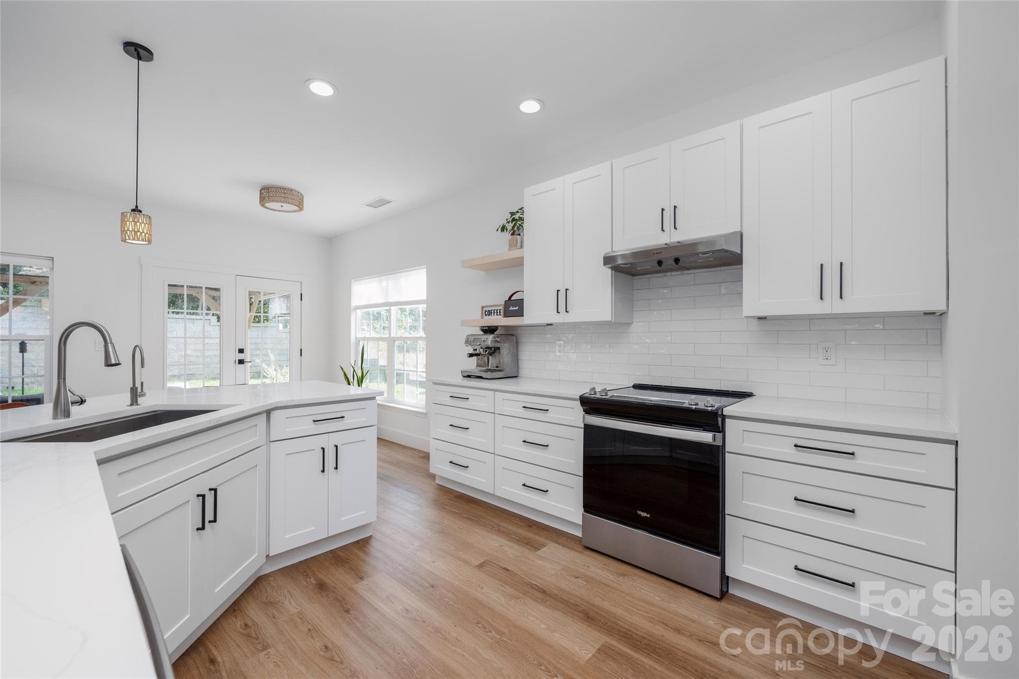Single Family Residence at 20315 Southshore Drive, Cornelius, photo 11 of 48