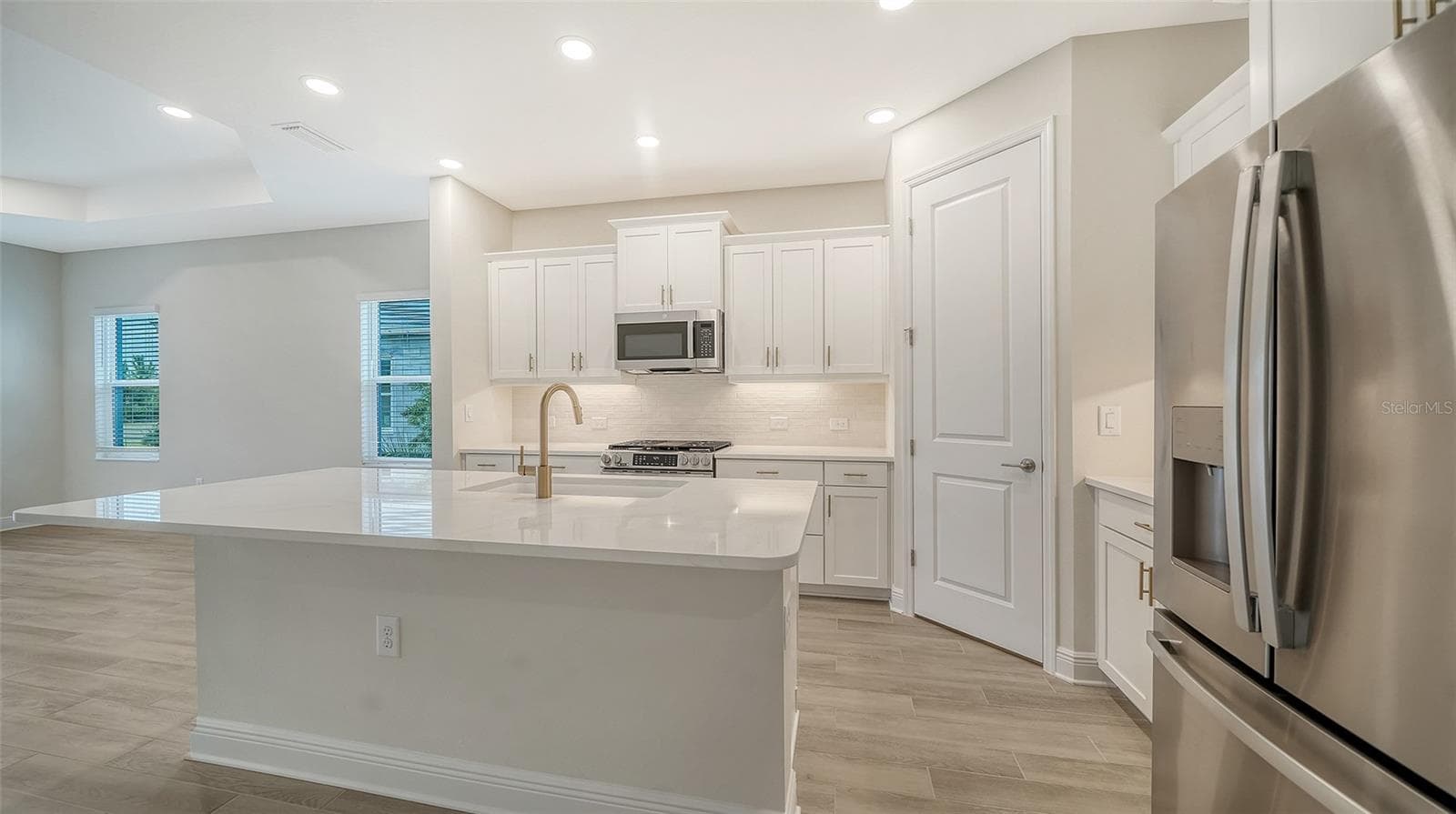 Villa at 2115 SYLVESTER PALM LN, BRADENTON, photo 17 of 33