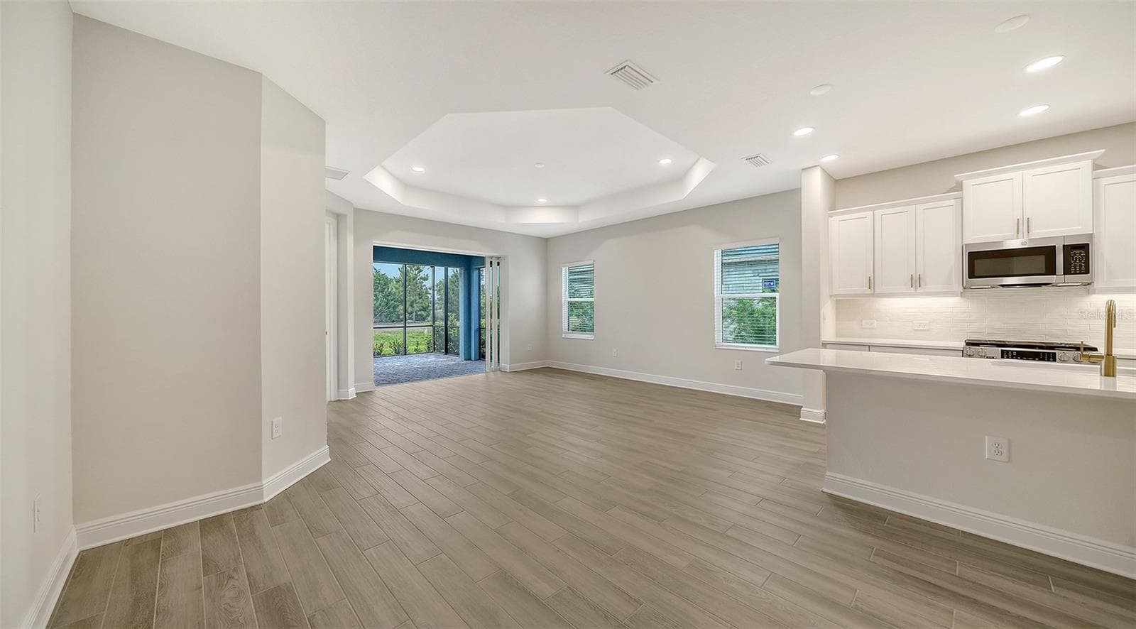 Villa at 2115 SYLVESTER PALM LN, BRADENTON, photo 19 of 33