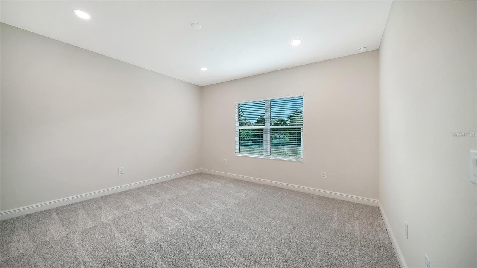 Villa at 2115 SYLVESTER PALM LN, BRADENTON, photo 21 of 33