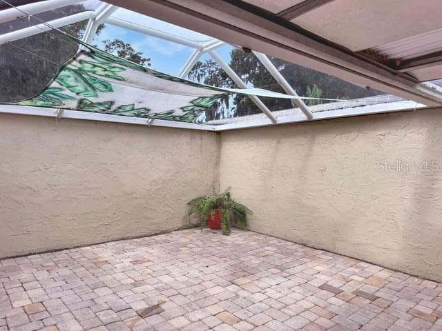 Large screened in pavered patio - 12233 SADDLE STRAP ROW, HUDSON