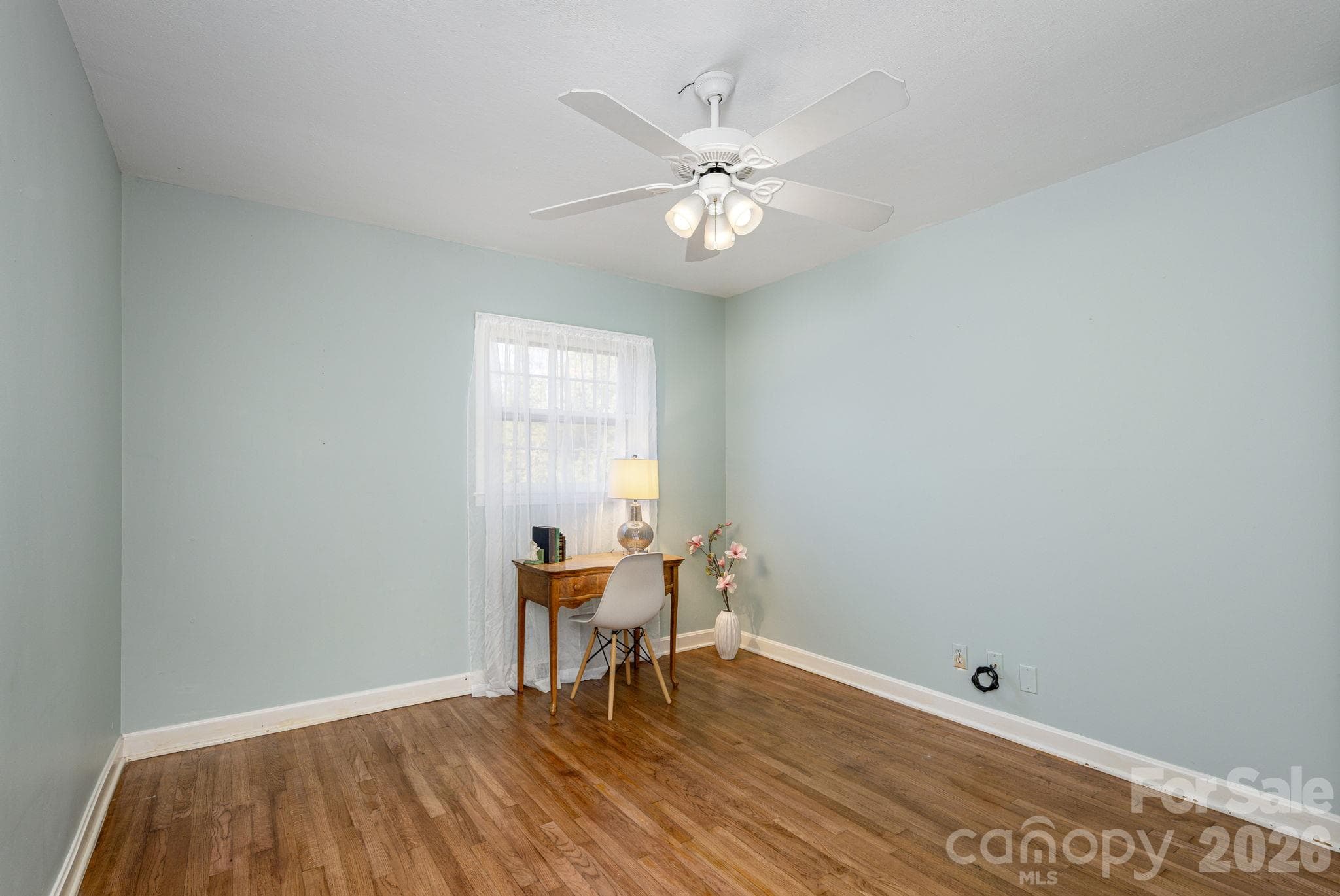 Guest bedroom 1 - 224 Lyndale Road, Hendersonville