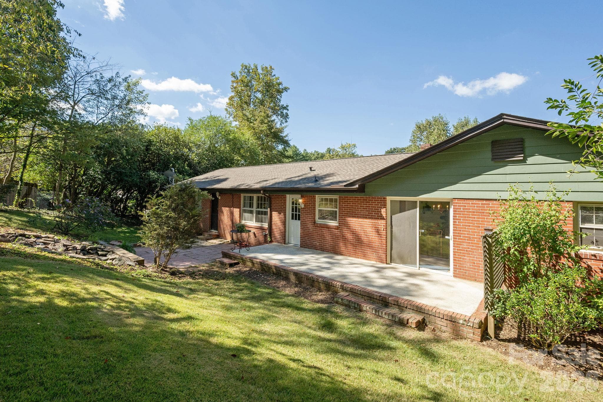 2nd View of patio area and large yard - 224 Lyndale Road, Hendersonville