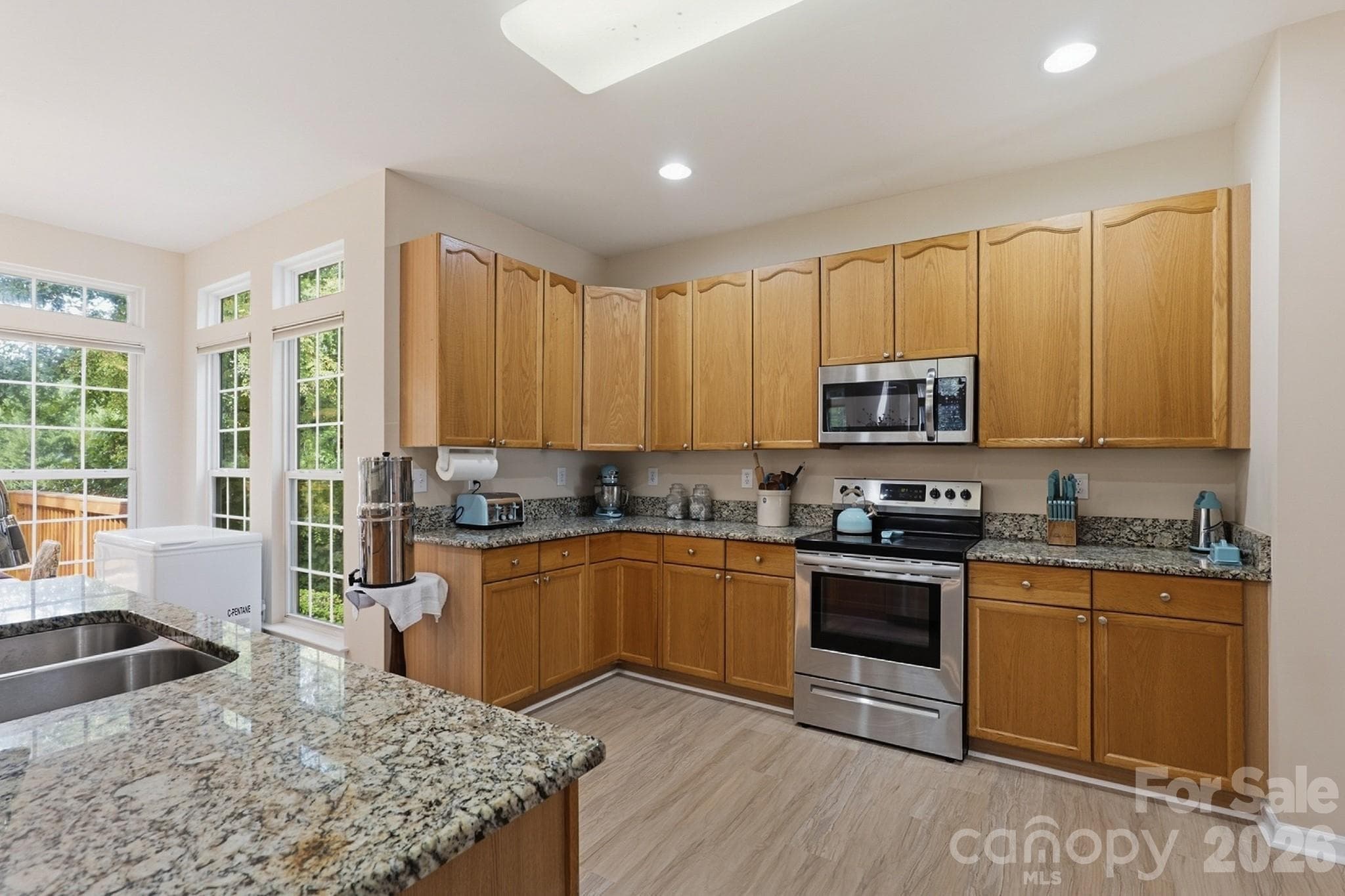 Single Family Residence at 124 Doby Creek Court, Fort Mill, photo 10 of 46