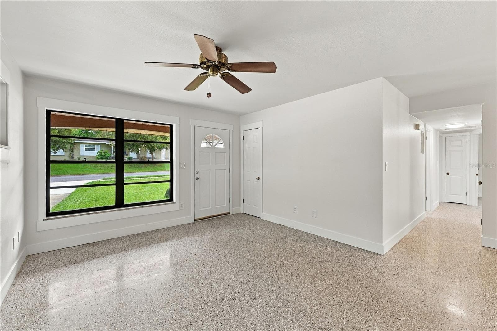 Single Family Residence at 107 OAK ST, ALTAMONTE SPRINGS, photo 3 of 40