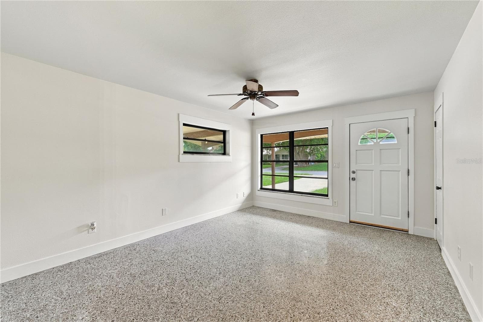 Single Family Residence at 107 OAK ST, ALTAMONTE SPRINGS, photo 4 of 40