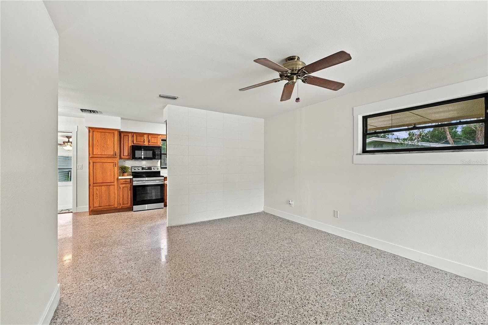 Single Family Residence at 107 OAK ST, ALTAMONTE SPRINGS, photo 6 of 40