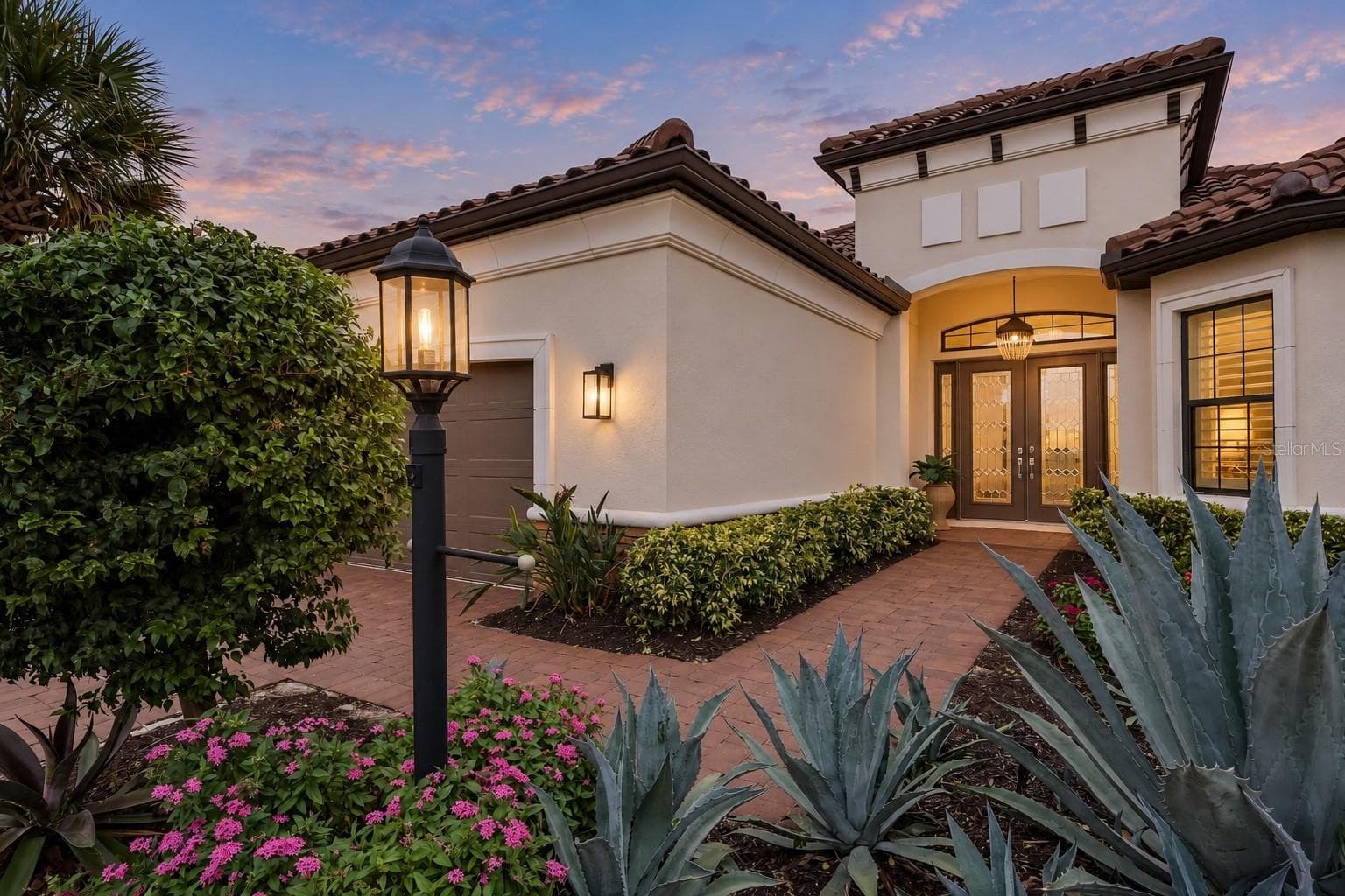 Single Family Residence at 3860 SANTA CATERINA BLVD, LAKEWOOD RANCH, photo 3 of 75