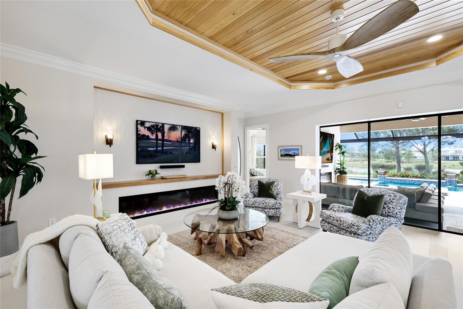 Single Family Residence at 3860 SANTA CATERINA BLVD, LAKEWOOD RANCH, photo 13 of 75