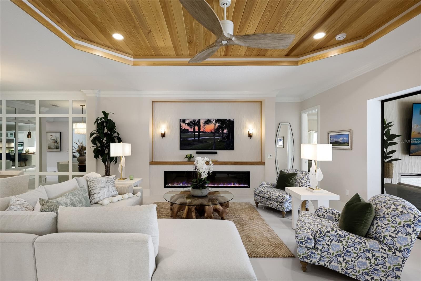 Single Family Residence at 3860 SANTA CATERINA BLVD, LAKEWOOD RANCH, photo 14 of 75