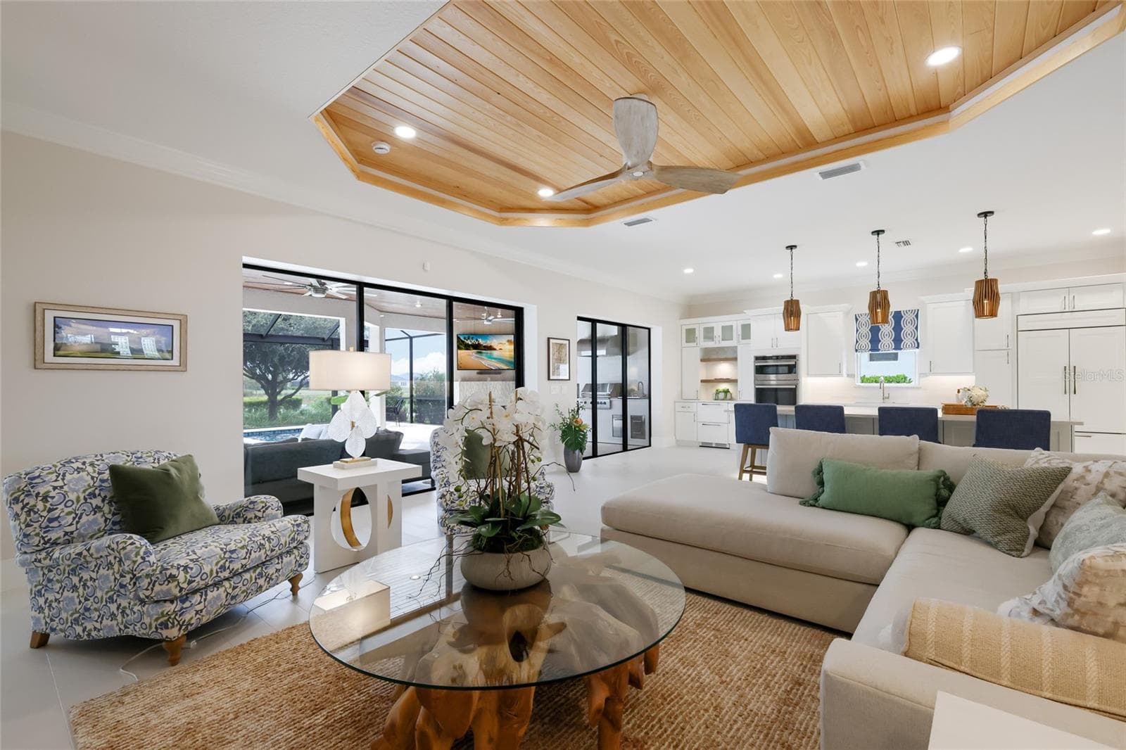 Single Family Residence at 3860 SANTA CATERINA BLVD, LAKEWOOD RANCH, photo 17 of 75