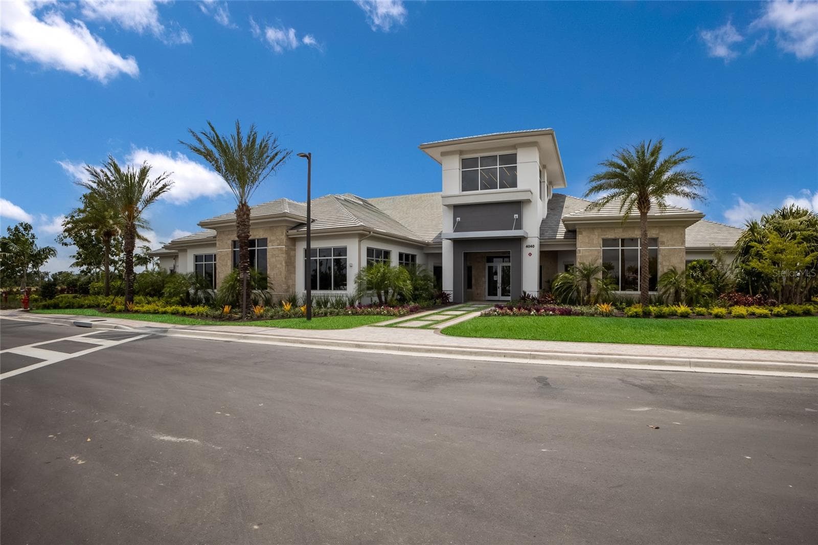 Single Family Residence at 3860 SANTA CATERINA BLVD, LAKEWOOD RANCH, photo 71 of 75